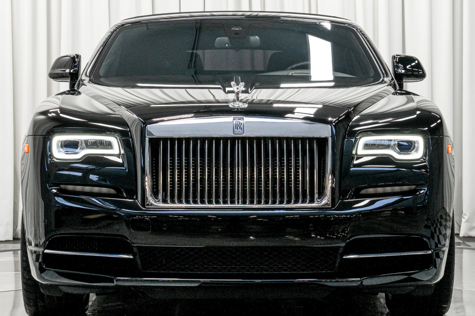 Used 2017 Rolls-Royce Dawn image 43