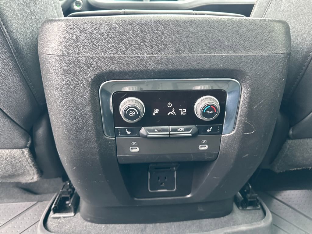 Certified 2023 Chevrolet Suburban High Country w/ Premium Package 2 image 25