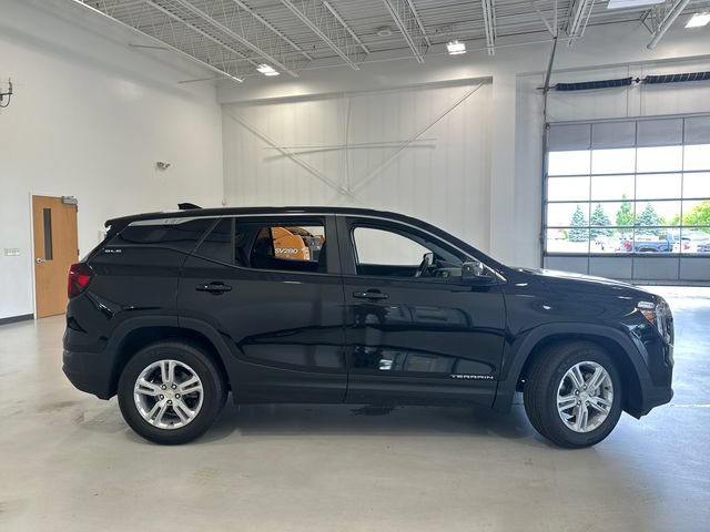 Used 2023 GMC Terrain SLE FWD image 5