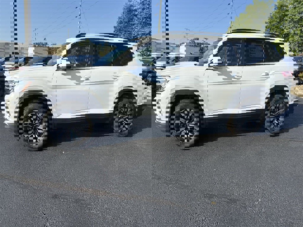 New 2026 Volkswagen Atlas SE image 3