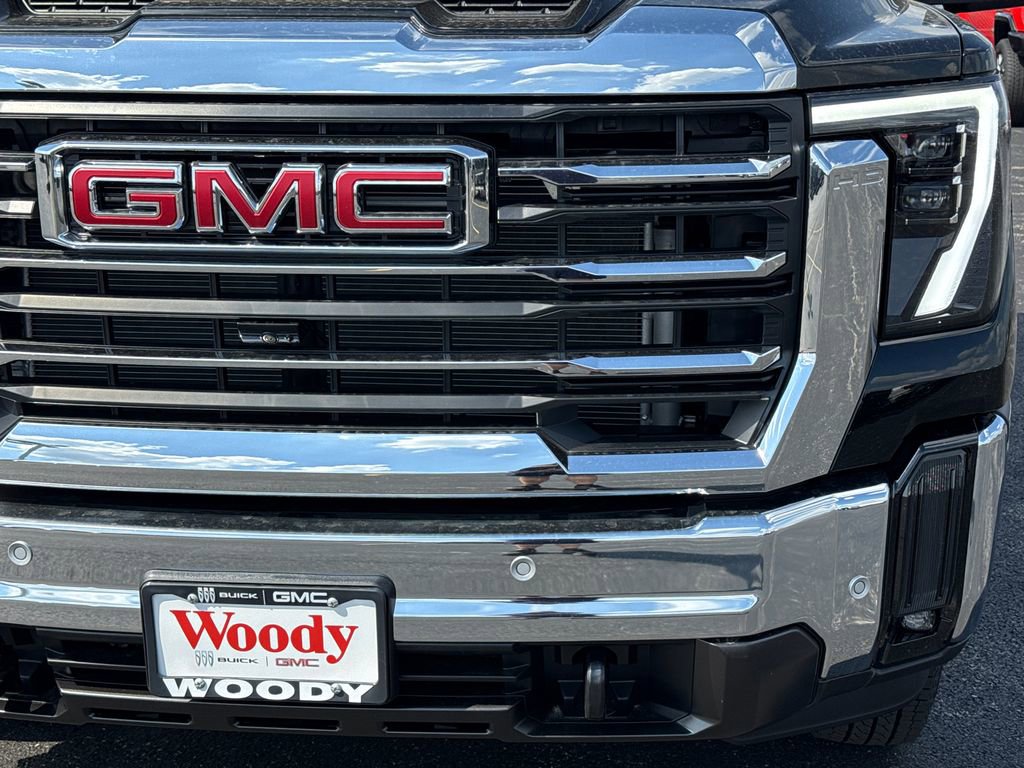 New 2026 GMC Sierra 3500 SLT w/ SLT Premium Package AWD/4WD image 11