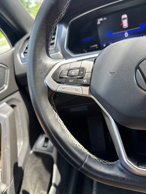 Used 2022 Volkswagen Tiguan SE AWD/4WD image 24