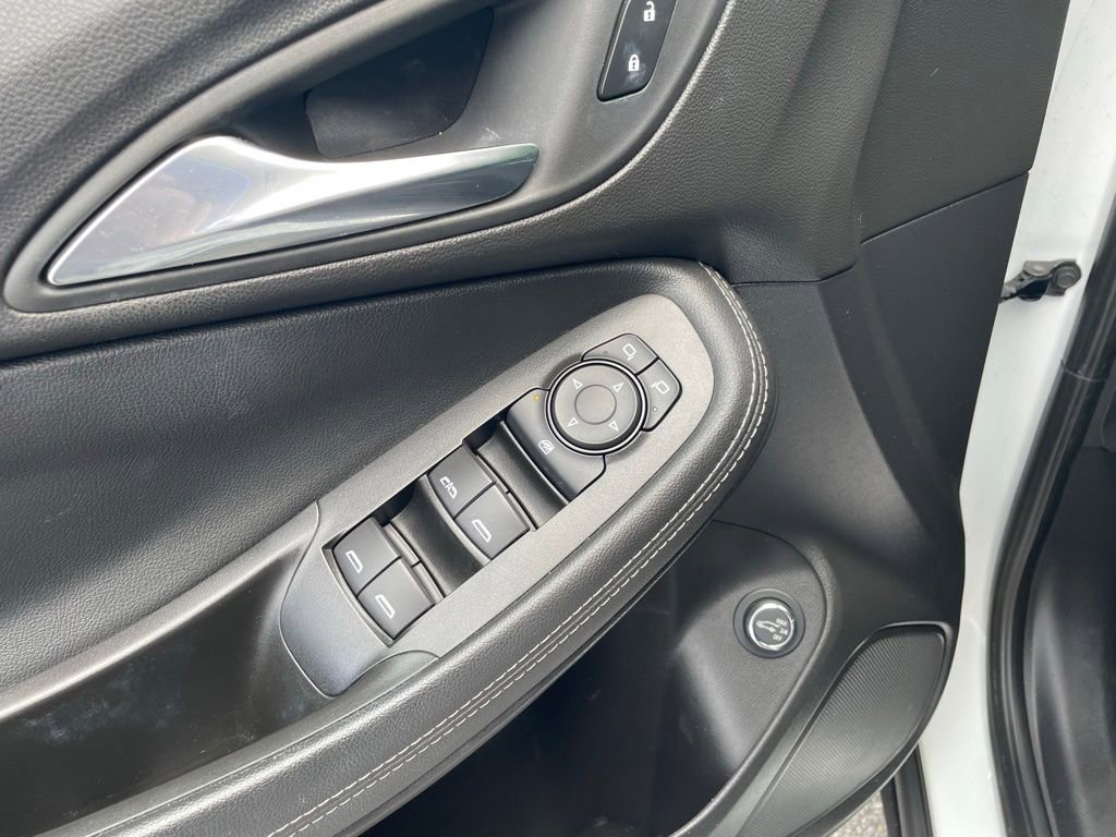 Used 2022 Buick Encore GX Select FWD image 24