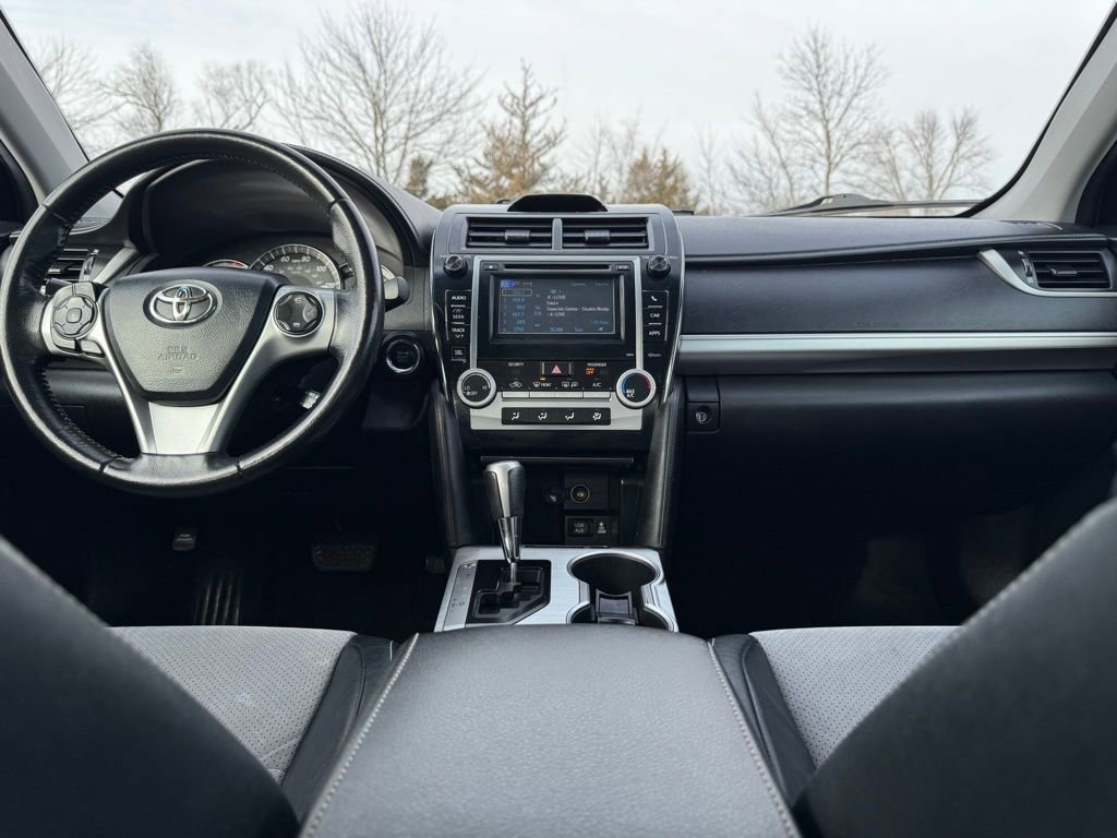 Used 2012 Toyota Camry SE w/ Leather Pkg image 23