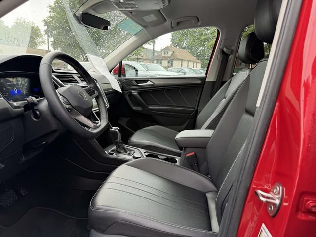 Certified 2024 Volkswagen Tiguan SE AWD/4WD image 18