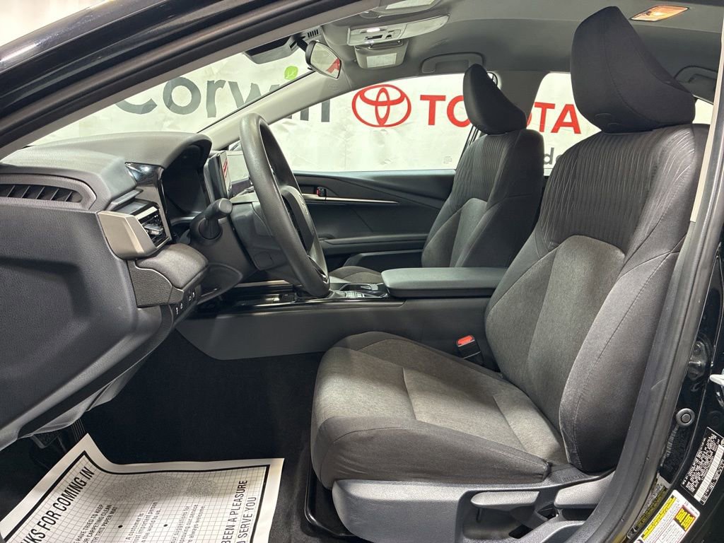 Used 2025 Toyota Camry LE FWD image 24