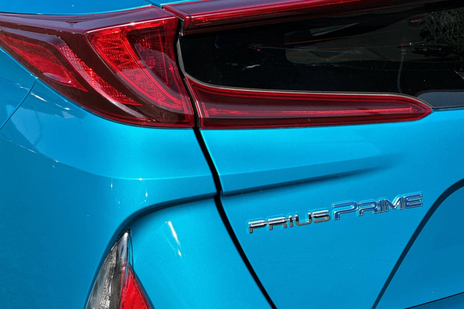 Used 2021 Toyota Prius Prime Limited w/ Carpet Mat Package (TMS) FWD image 28