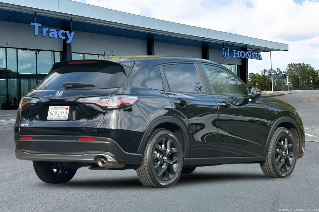 Certified 2025 Honda HR-V Sport image 6
