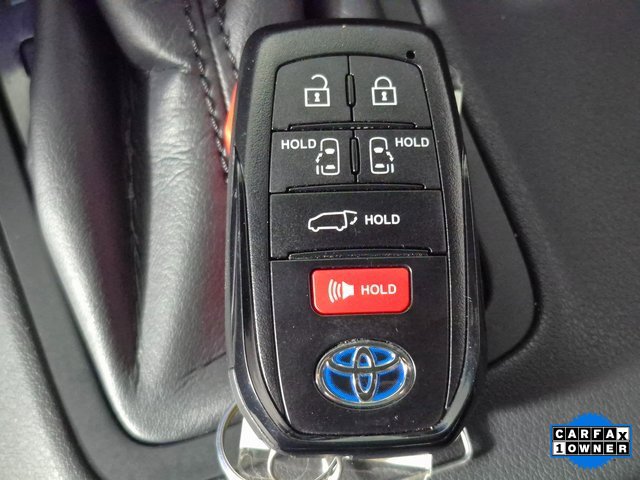 Used 2024 Toyota Venza Limited image 31