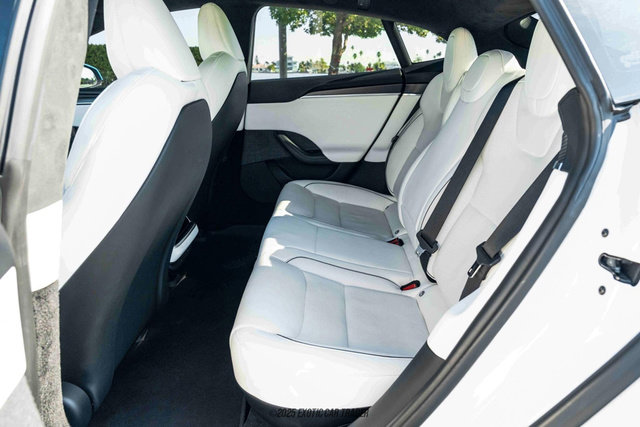 Used 2022 Tesla Model S Plaid image 34