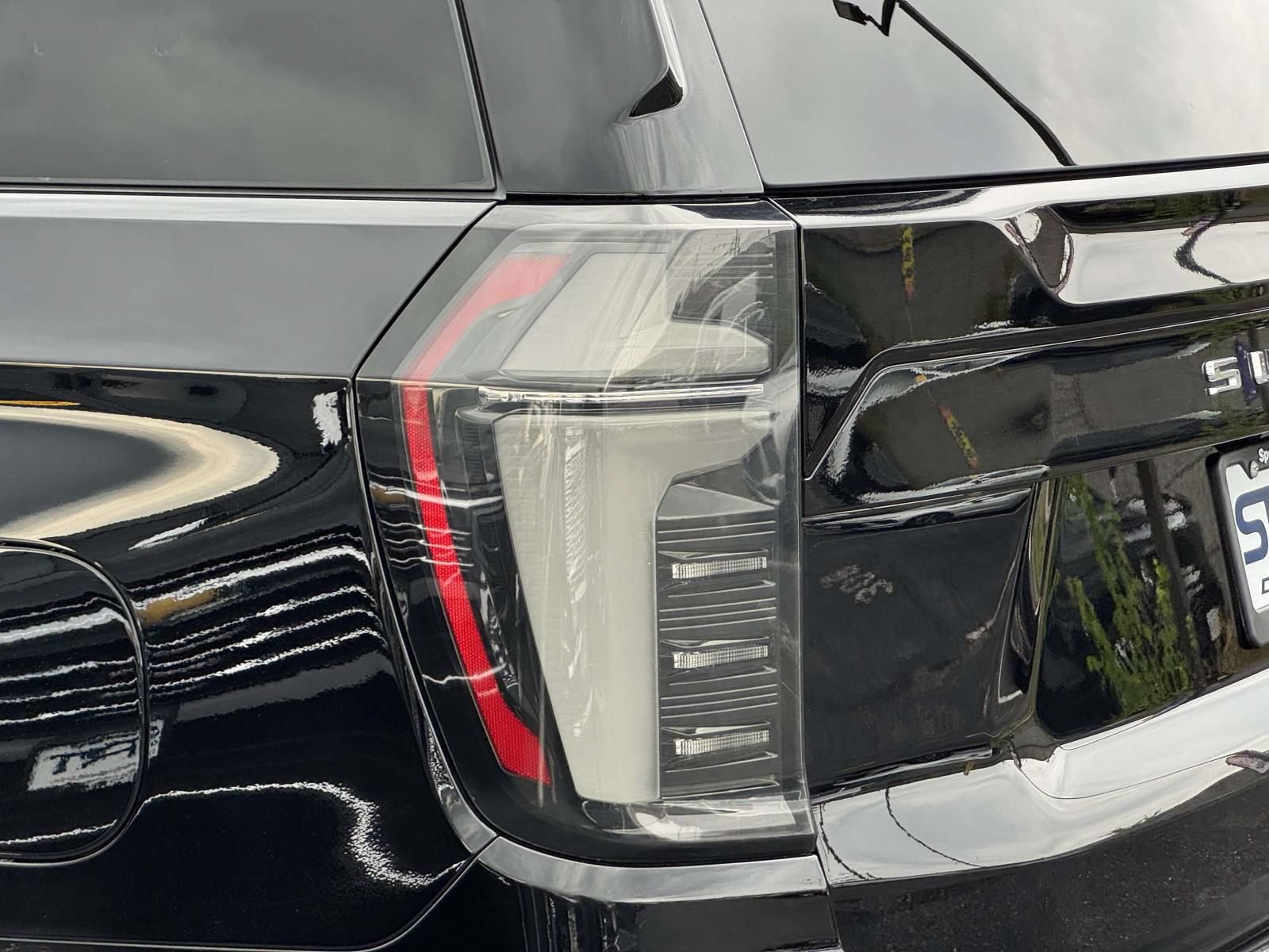 Used 2025 Chevrolet Suburban Premier AWD/4WD image 29