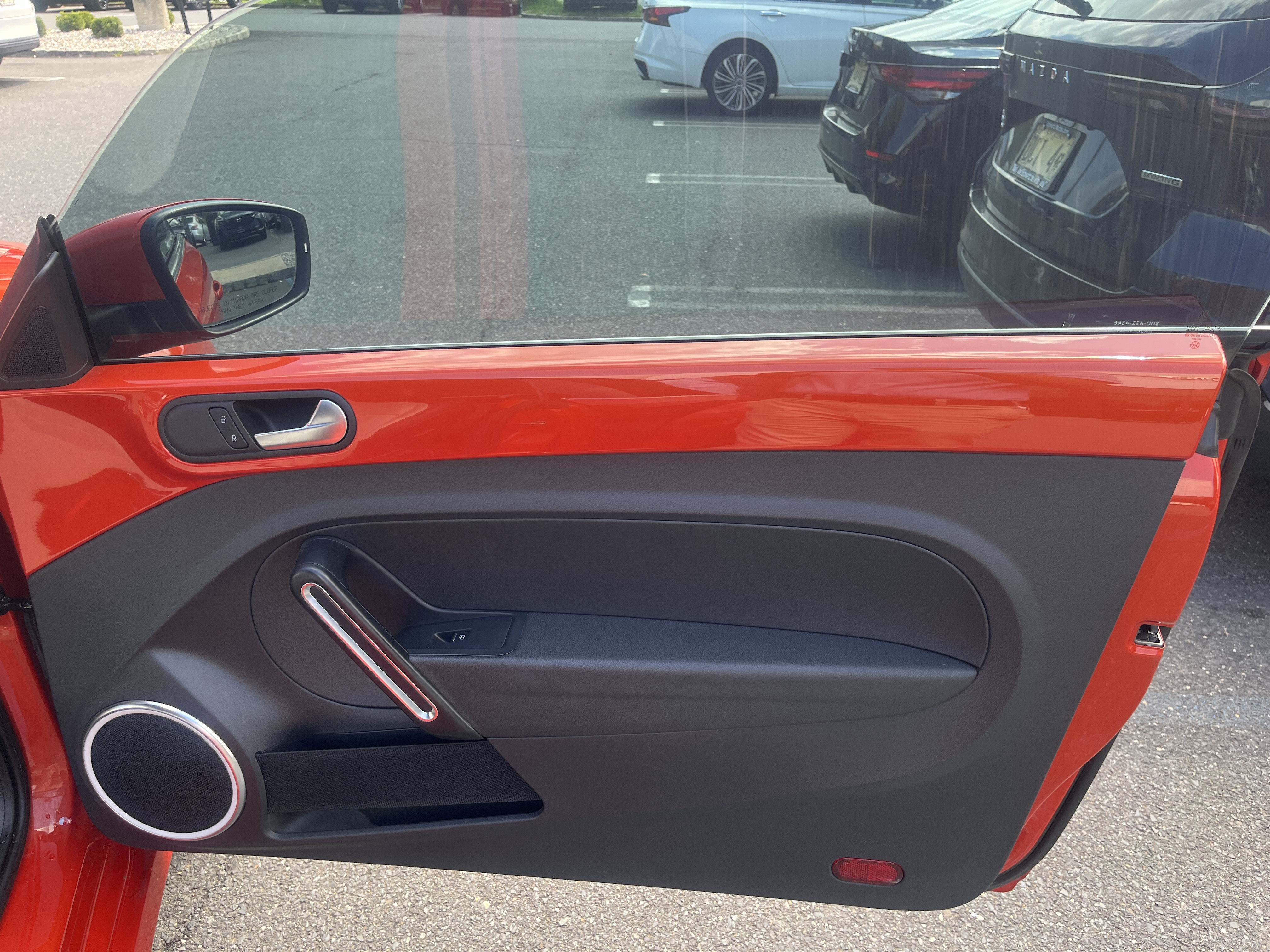Used 2019 Volkswagen Beetle 2.0T S FWD image 32