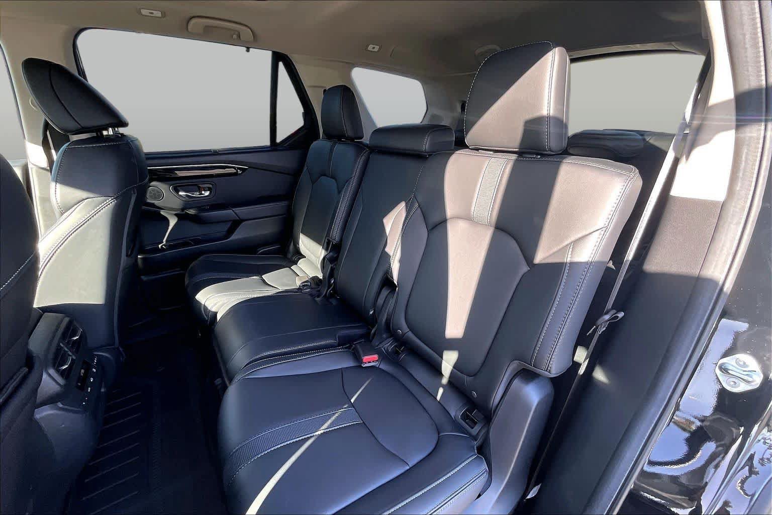Used 2024 Honda Pilot Touring image 20