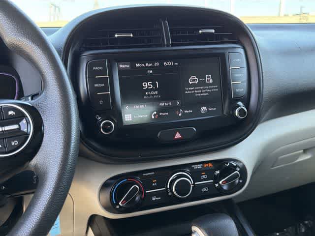 Used 2023 Kia Soul LX w/ LX Technology Package FWD image 20