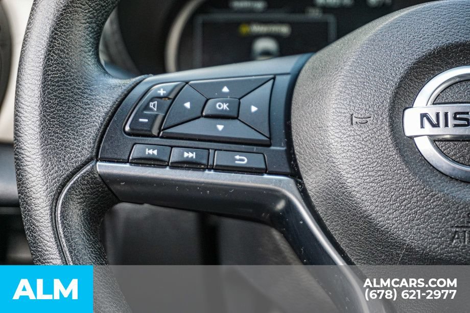 Used 2022 Nissan Versa SV FWD image 28