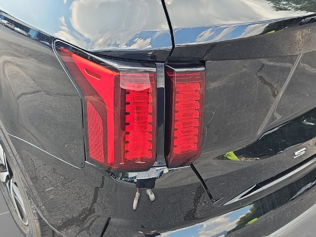 Used 2022 Kia Sorento S w/ Panoramic Sunroof Package FWD image 36