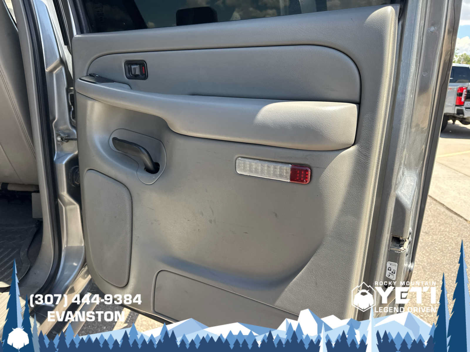 Used 2007 Chevrolet Silverado 2500 LT w/ Heavy-Duty Power Package AWD/4WD image 15