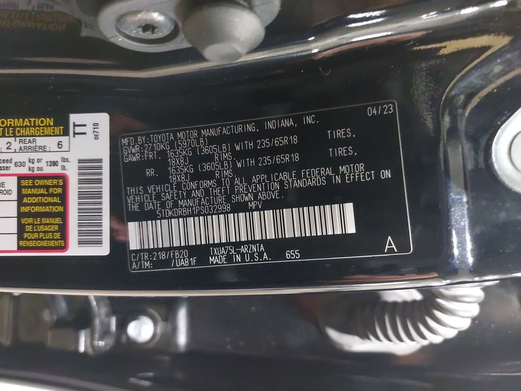 Used 2023 Toyota Highlander LE AWD/4WD image 37