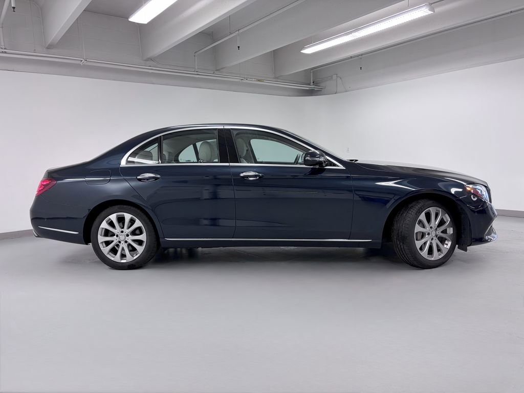 Used 2017 Mercedes-Benz E 300 4MATIC image 5