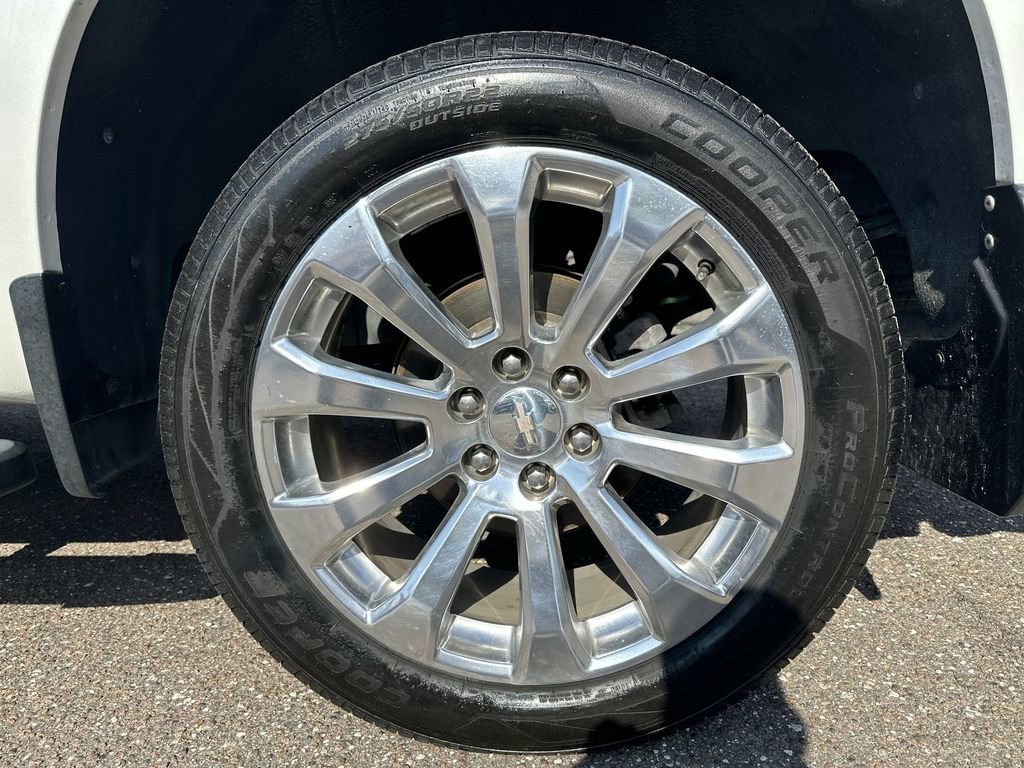 Used 2020 Chevrolet Silverado 1500 High Country w/ Technology Package image 33