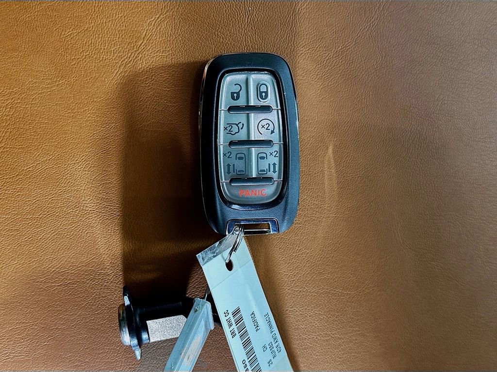 New 2026 Chrysler Pacifica Pinnacle image 20