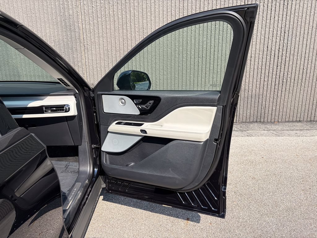 New 2026 Lincoln Aviator Reserve AWD/4WD image 45
