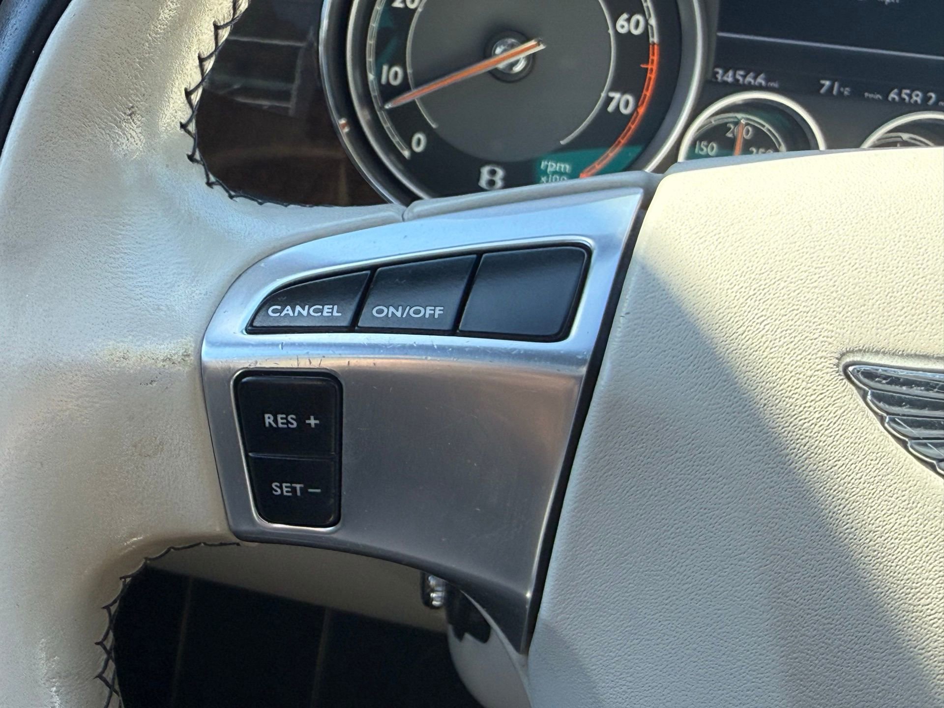 Used 2015 Bentley Continental GT V8 S image 40