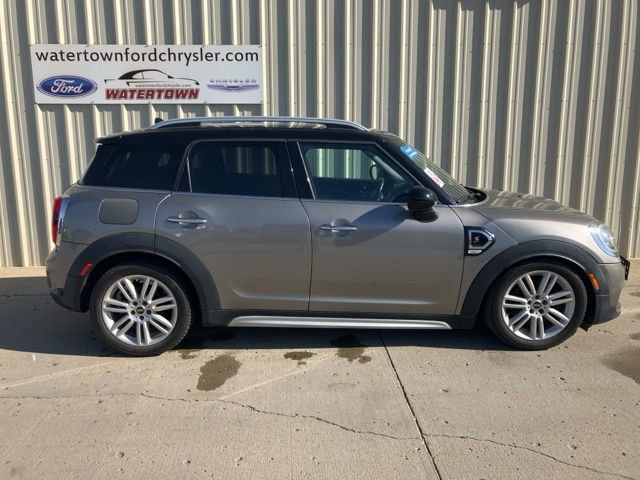 Used 2017 MINI Cooper Countryman S image 1