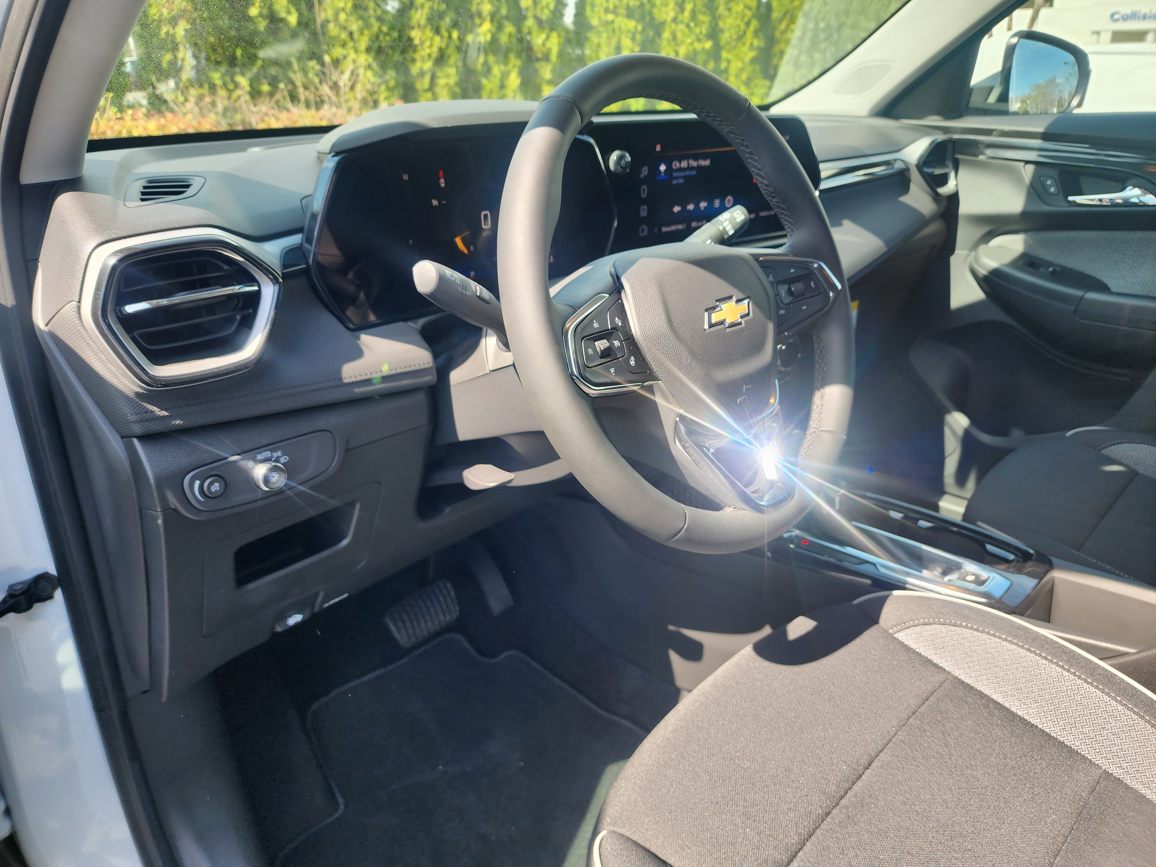 New 2025 Chevrolet TrailBlazer LT w/ Convenience Package image 22
