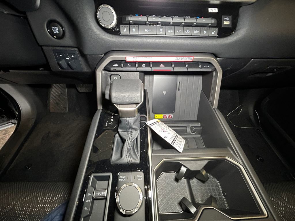 Used 2025 Toyota Tundra Limited AWD/4WD image 11