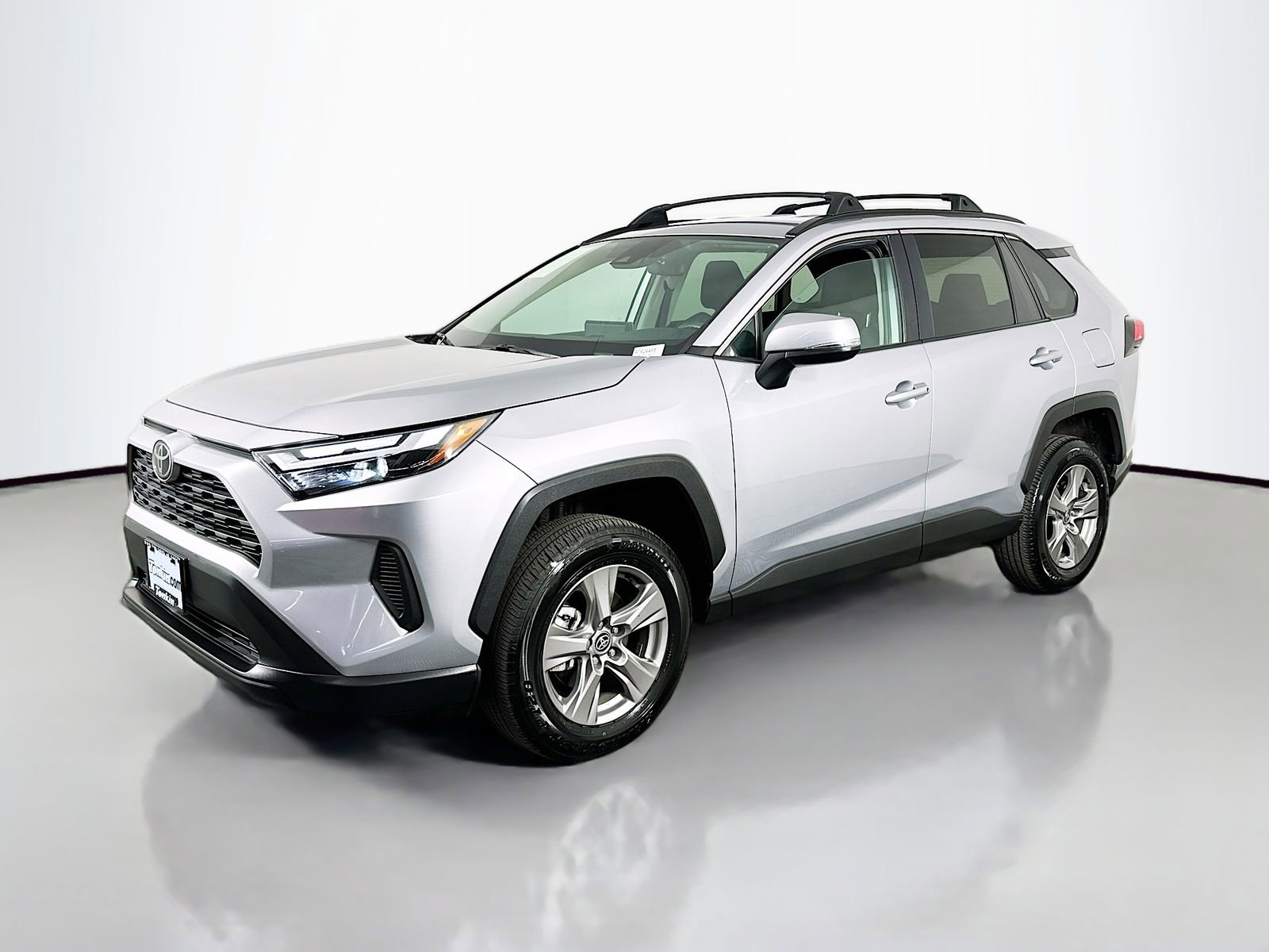 Used 2024 Toyota RAV4 XLE image 3