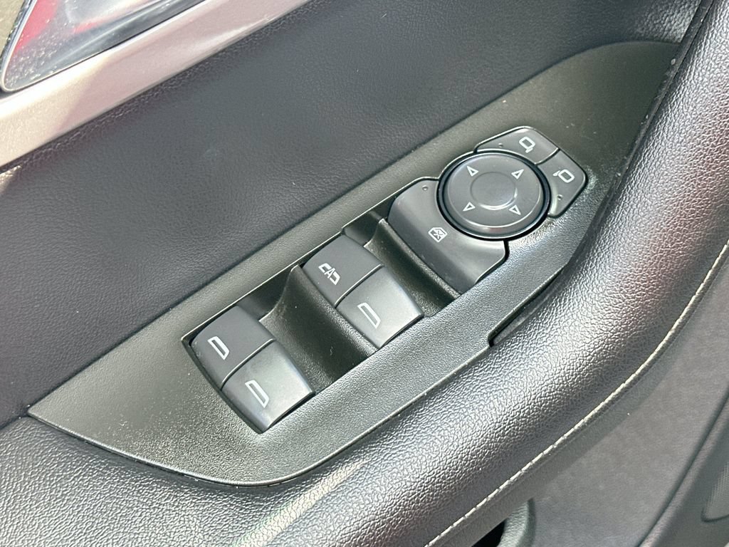 Certified 2025 Chevrolet Blazer LT FWD image 17