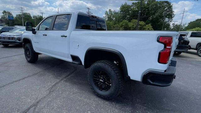 New 2026 Chevrolet Silverado 2500 ZR2 w/ LPO, Dark Essentials Package AWD/4WD image 8
