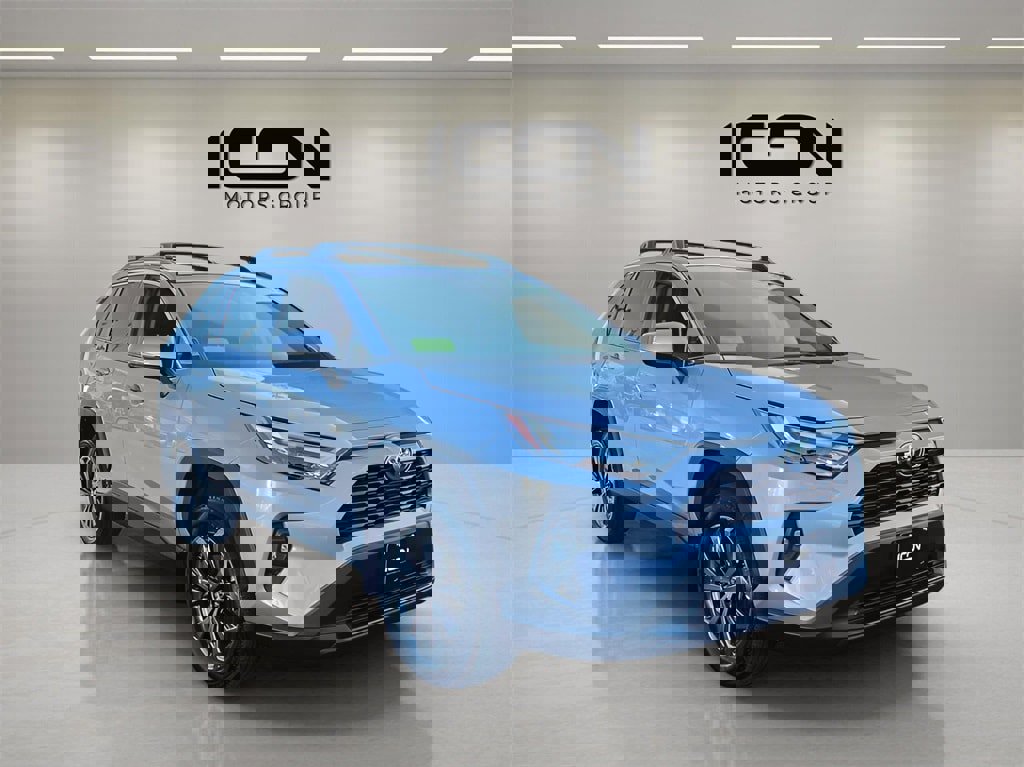 Used 2024 Toyota RAV4 XLE Premium image 4