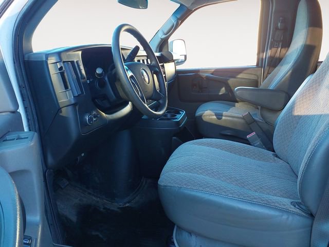 Used 2015 GMC Savana 3500 LS image 9