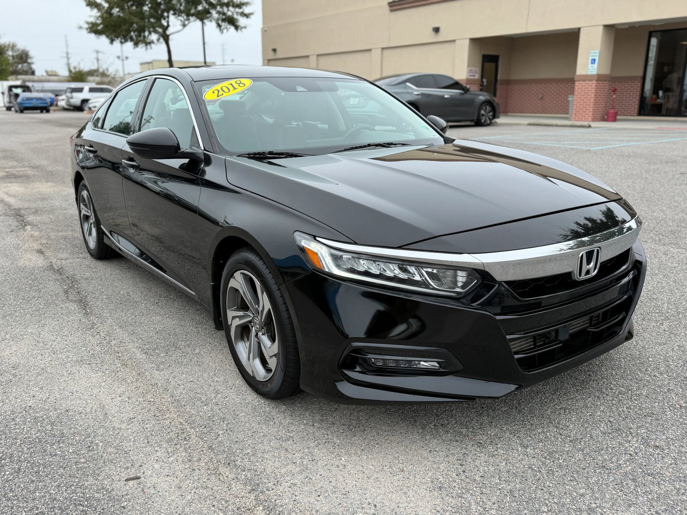 Used 2018 Honda Accord EX-L image 5