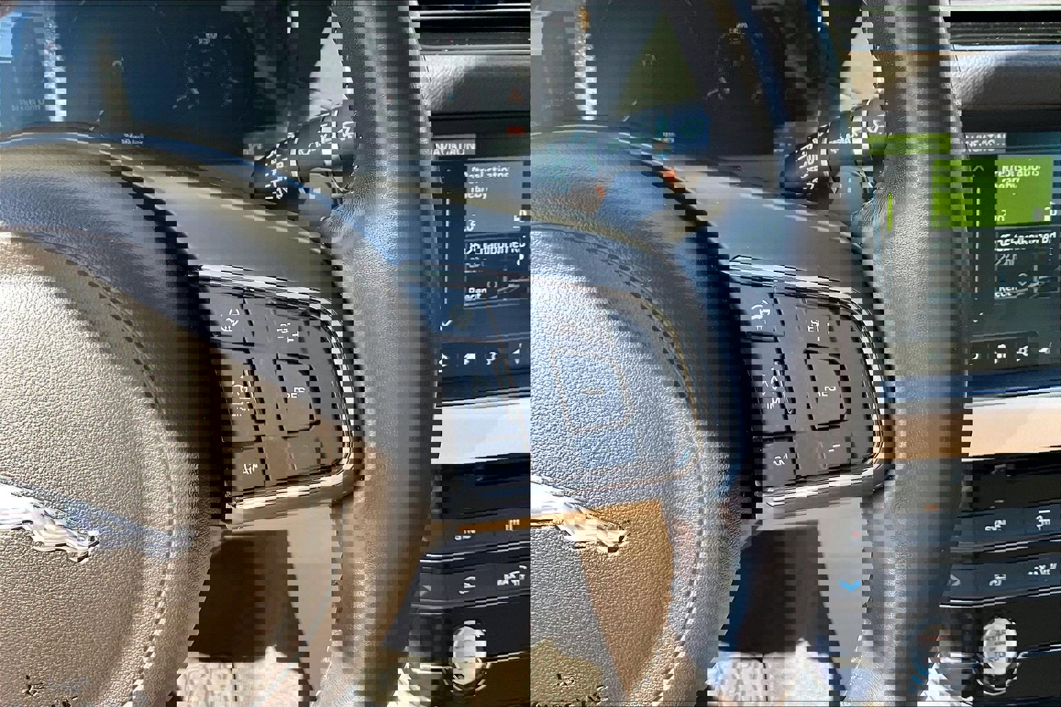 Used 2017 Jaguar XF Prestige image 19