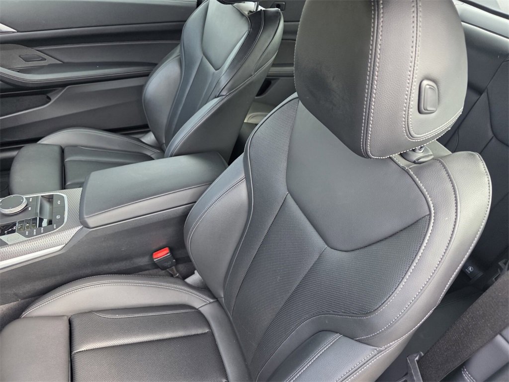 Used 2024 BMW 430i Convertible w/ M Sport Package image 12