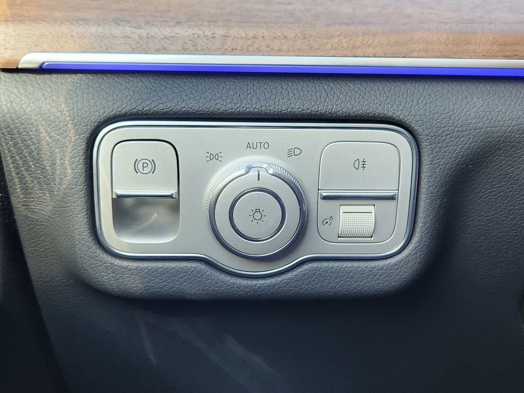 New 2026 Mercedes-Benz GLS 450 4MATIC image 21