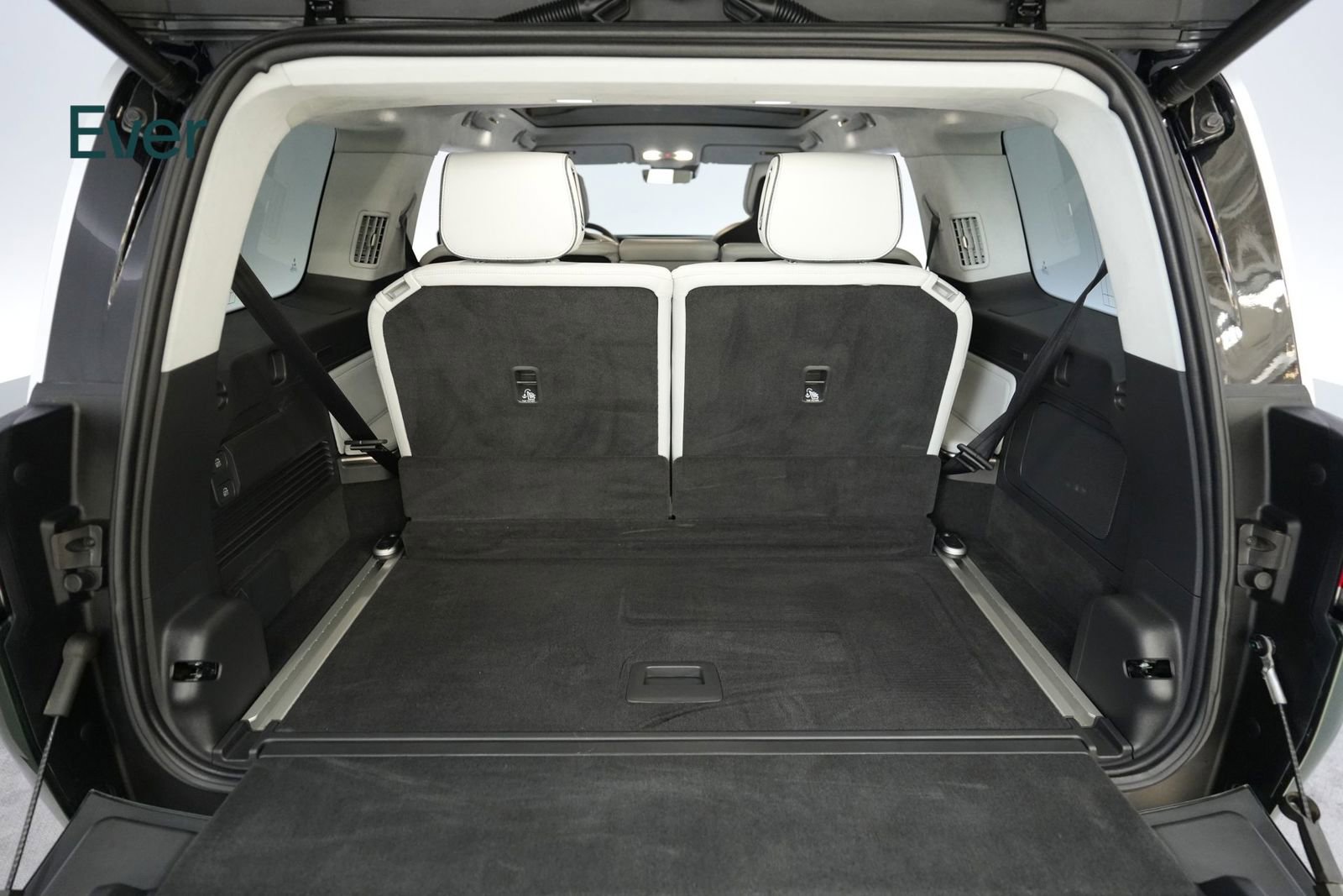 Used 2023 Rivian R1S Adventure AWD/4WD image 8