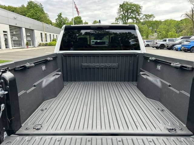 Used 2025 Toyota Tacoma SR5 w/ SR5 Upgrade Package AWD/4WD image 26