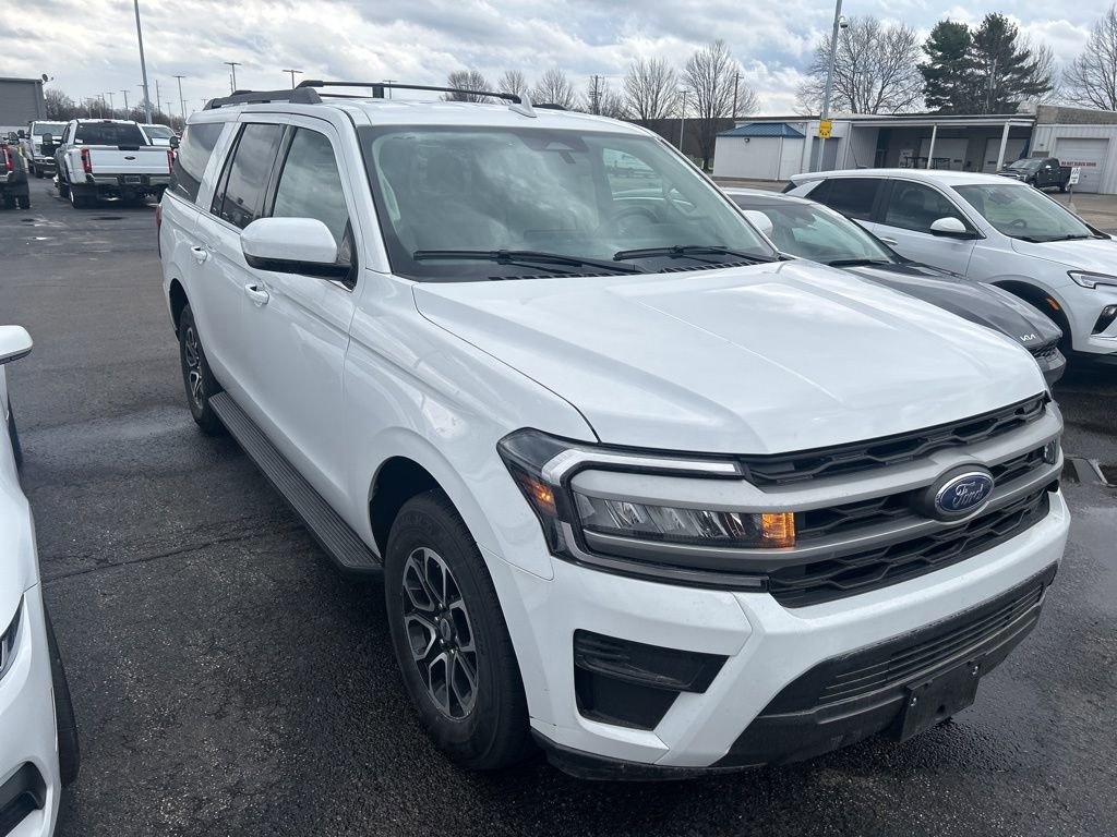 Used 2024 Ford Expedition Max XLT image 6
