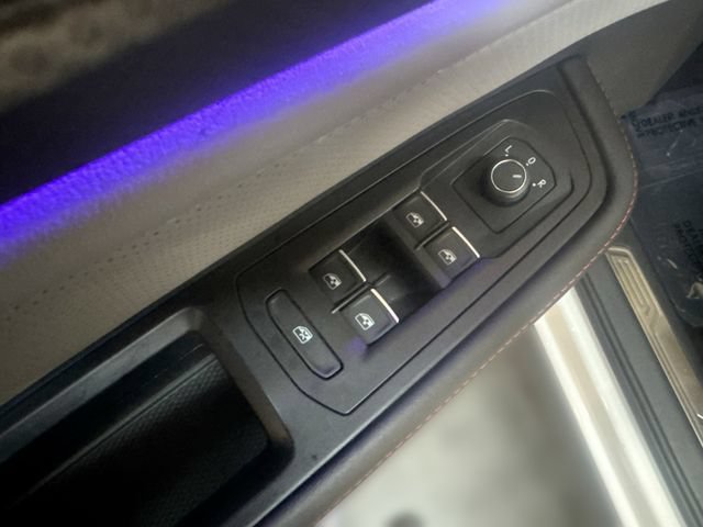 Certified 2025 Volkswagen Atlas Peak Edition SE AWD/4WD image 16