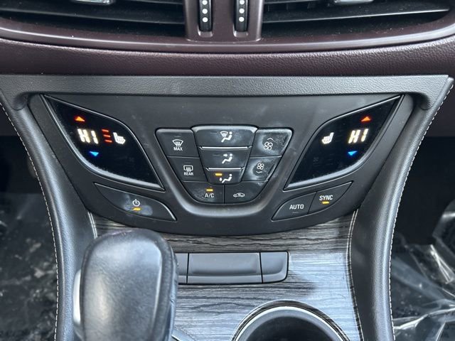 Used 2017 Buick Envision Essence image 23