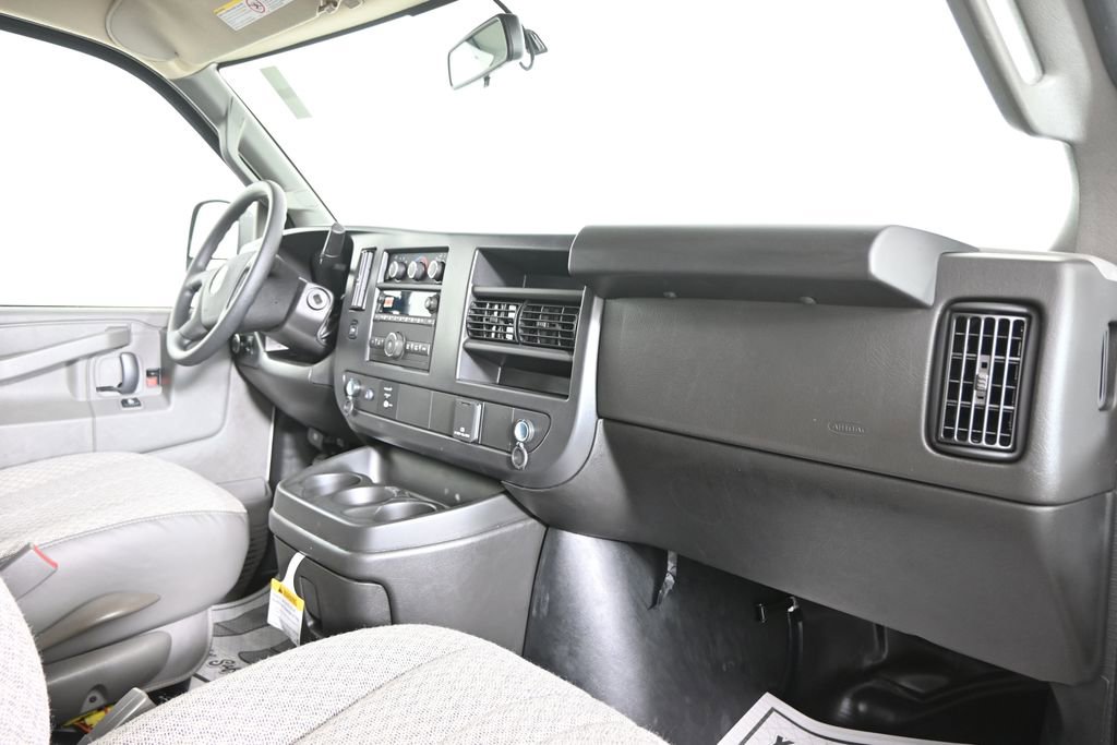 New 2026 Chevrolet Express 3500 image 14