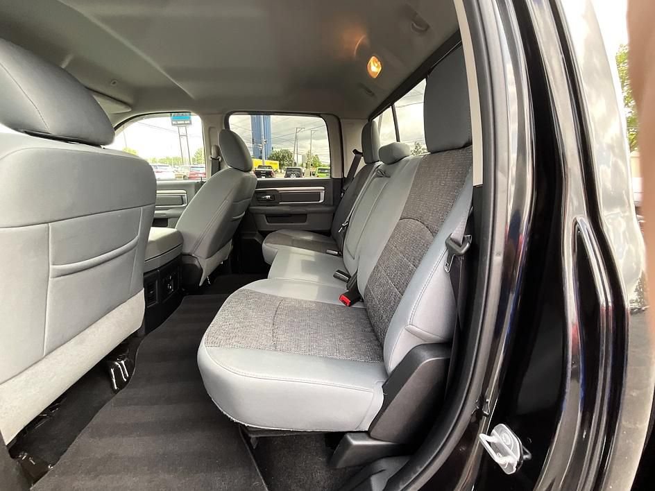 Used 2017 RAM 1500 Big Horn AWD/4WD image 29