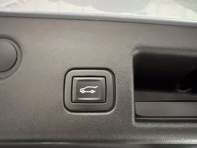 Used 2023 Chevrolet Equinox LT AWD/4WD image 9