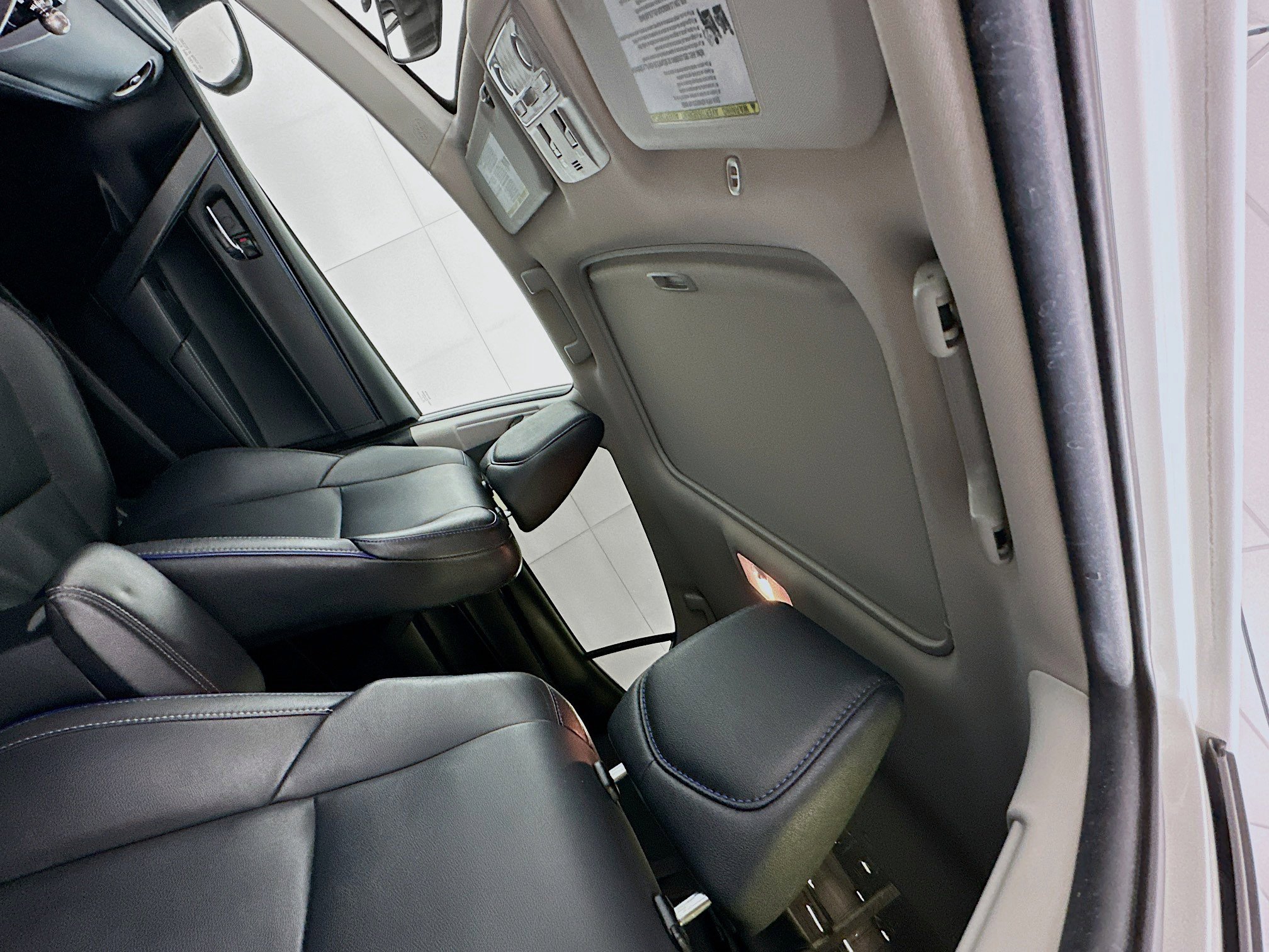 Used 2017 Toyota Corolla XSE w/ Carpet Mat Package (TMS) FWD image 26