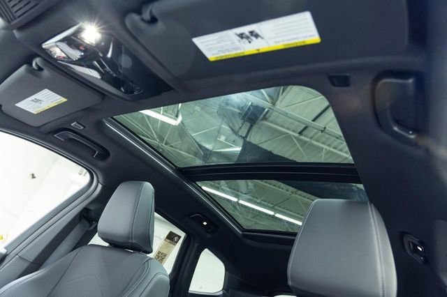 New 2026 BMW X1 xDrive28i w/ Technology Package image 16