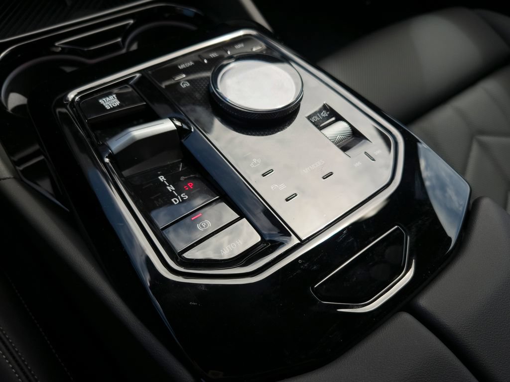 New 2027 BMW 530i w/ M Sport Package RWD image 10